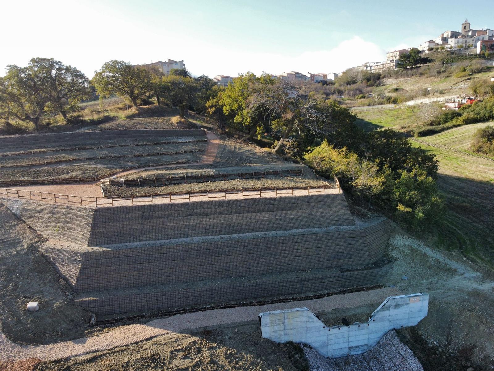 Compattazione e posa geogriglie